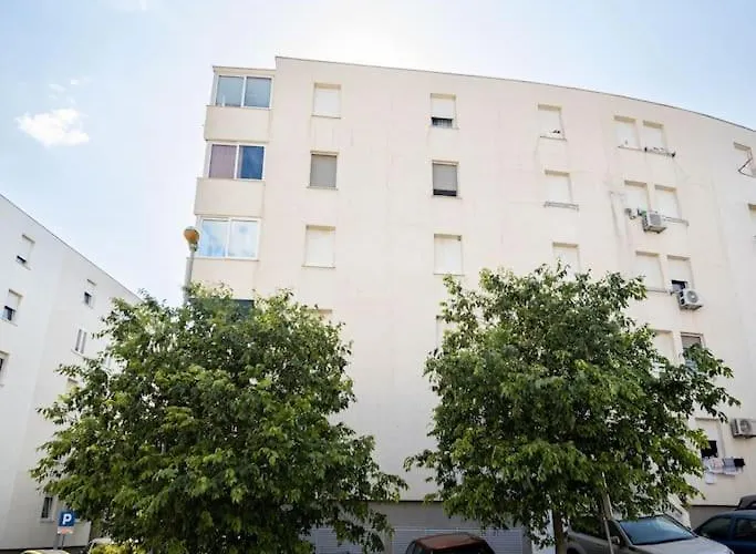 Maris Apartament *